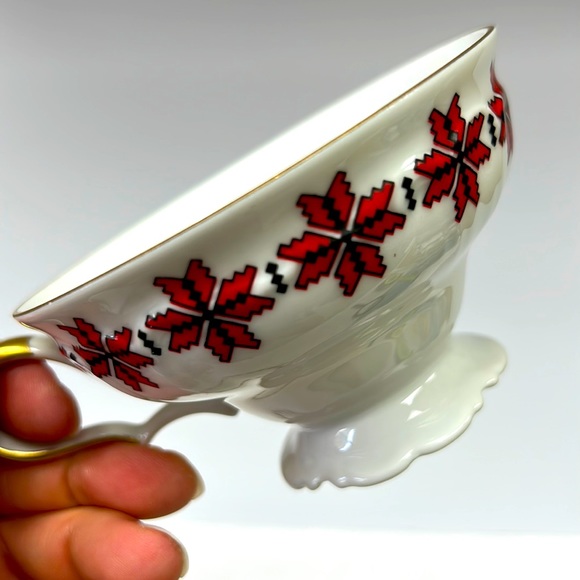 Vintage Ukrainian print tea cup and saucer by “ Edelstein” Germany - Picture 2 of 8